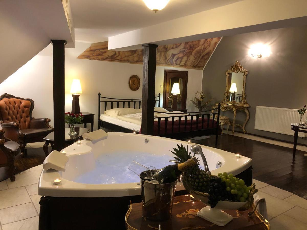 Restauracja - Hotel Mocca D'Oro Mikolow Εξωτερικό φωτογραφία