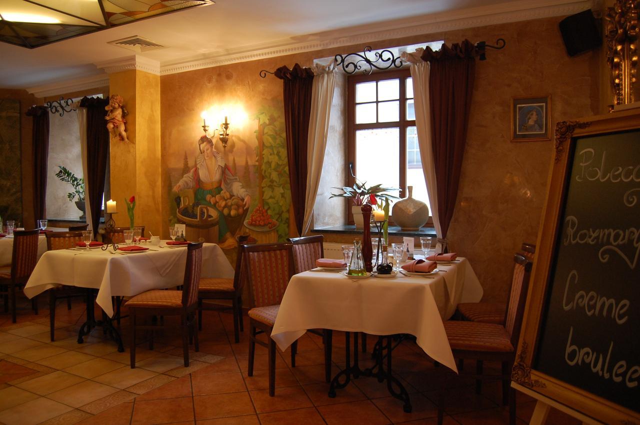 Restauracja - Hotel Mocca D'Oro Mikolow Εξωτερικό φωτογραφία