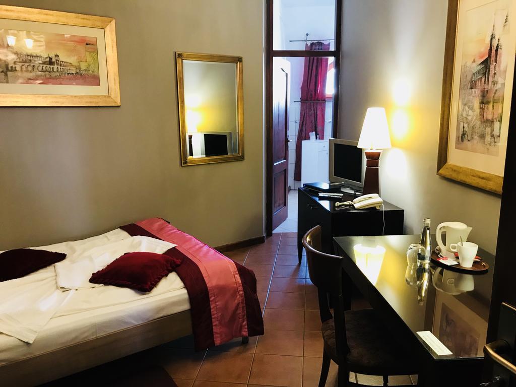 Restauracja - Hotel Mocca D'Oro Mikolow Εξωτερικό φωτογραφία